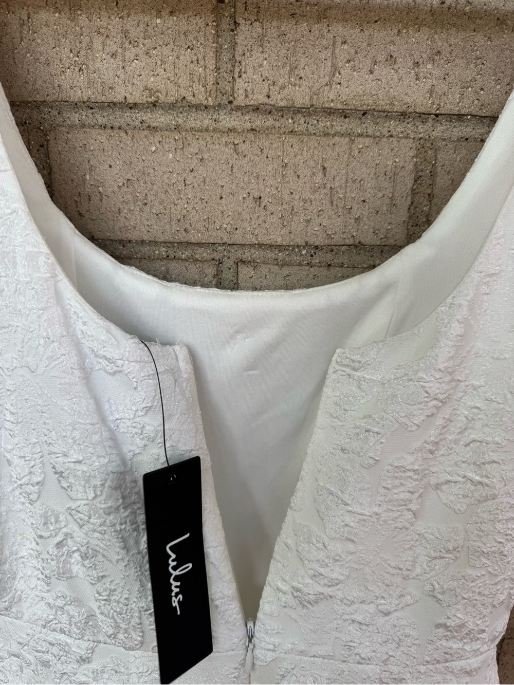 Lulu's NWT Extravagant Poise White Textured Jacquard Bubble-Hem Mini Dress XS - Picture 8 of 8
